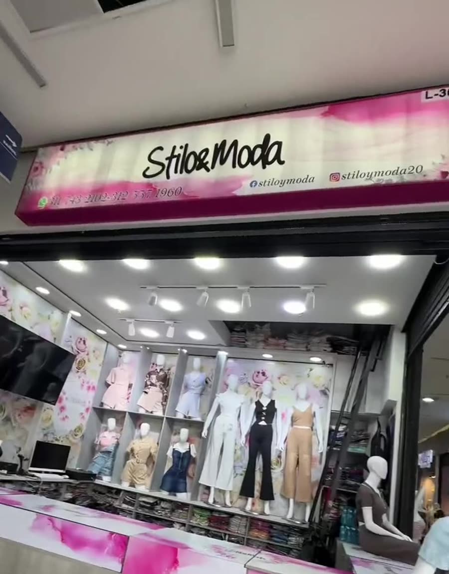Fachada del local de Bodega Stilo&Moda en el Centro Comercial Visto, Bogotá